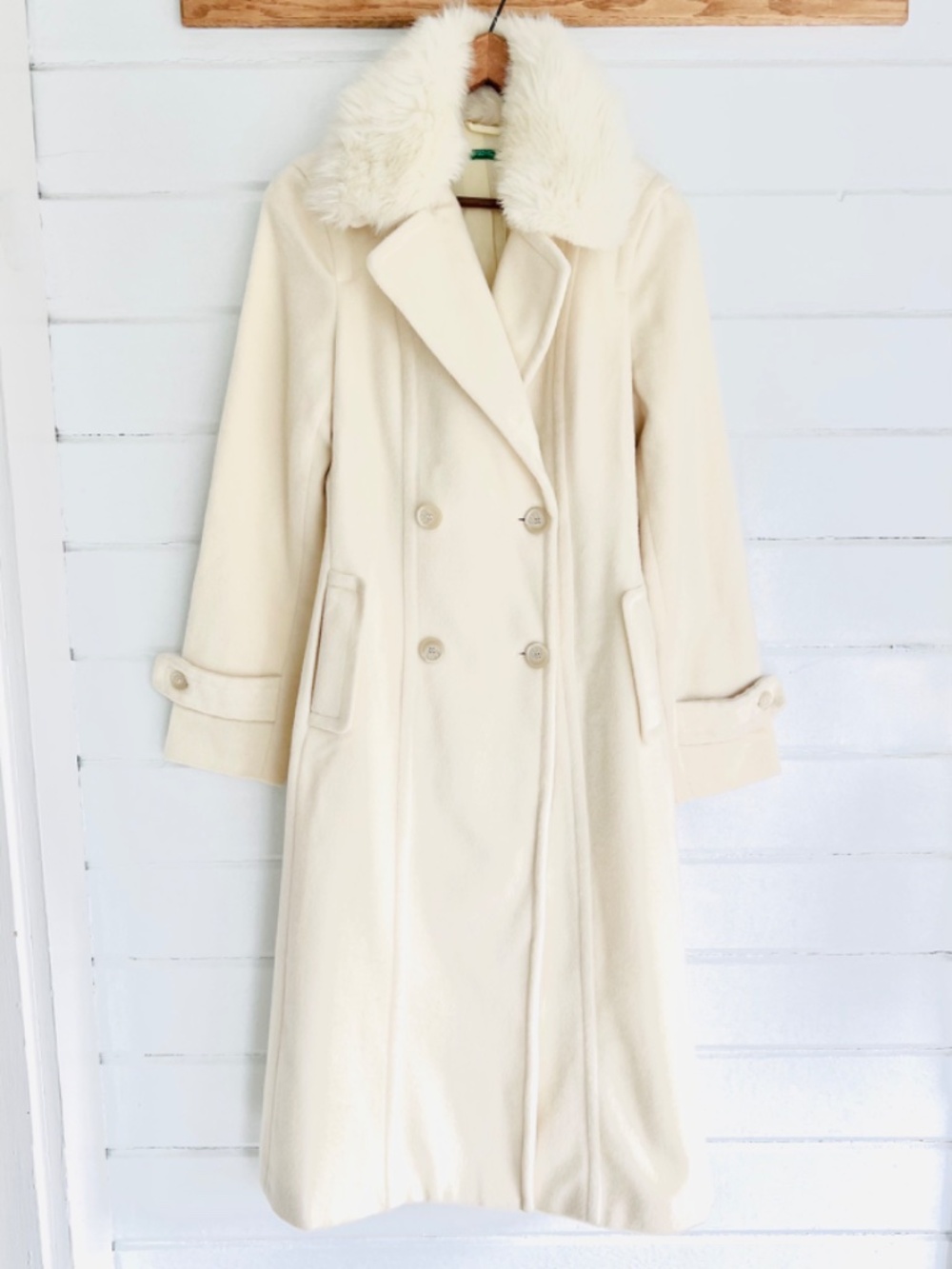 Vintage BENETTON 100% Wool Double Breasted Coat w/ Fur Color - Cream - 42/US 6